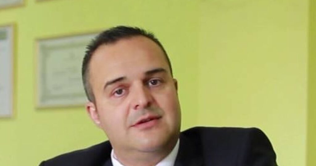 Reagon ashpër Dr. Edvin Prifti ndaj Baton Haxhiut: Mos flisni për shkencën që nuk e njihni