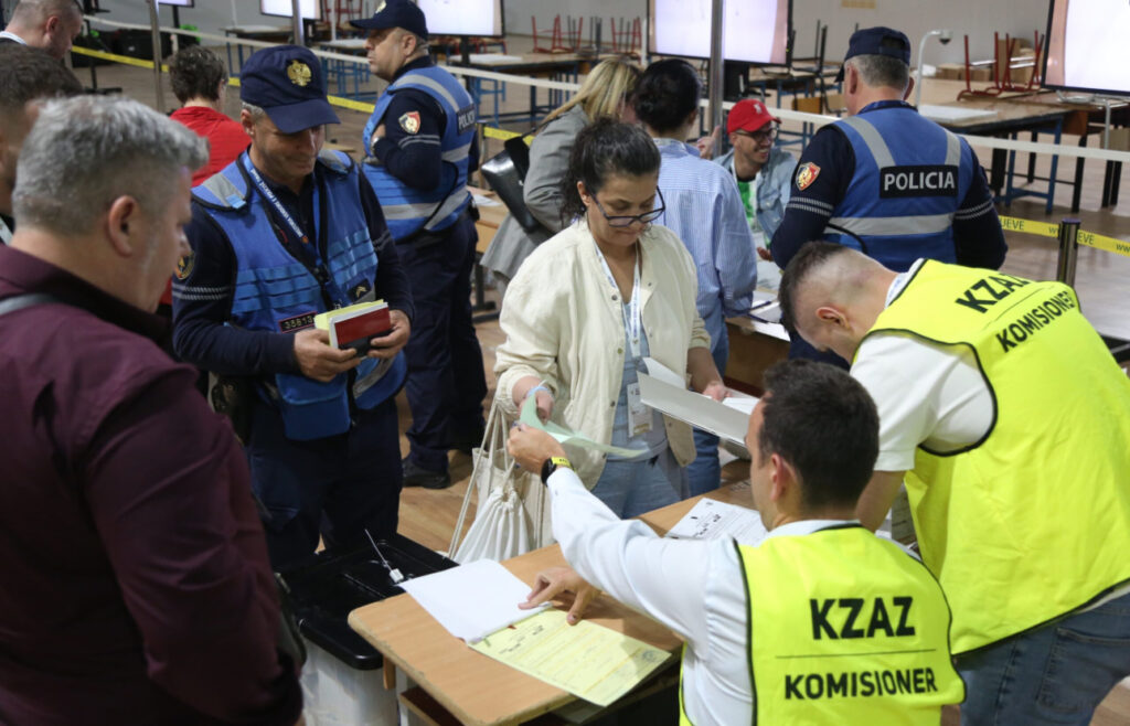 Tirana: PS me epërsi të ndjeshme, Partia Mundësia e treta